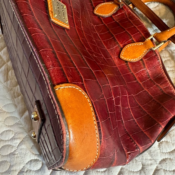 EUC-DOONEY & BOURKE RED CROCO SATCHEL WITH SHOULDER STRAP - Picture 7 of 15